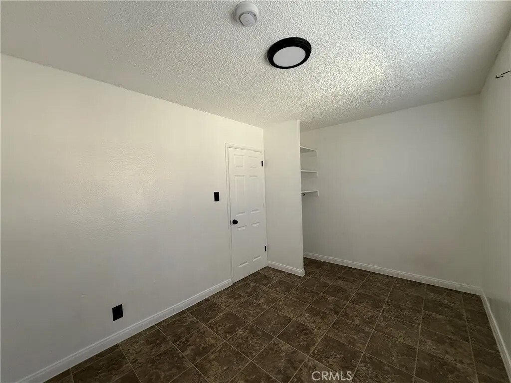Los Angeles, California, United States 4 - 18408390