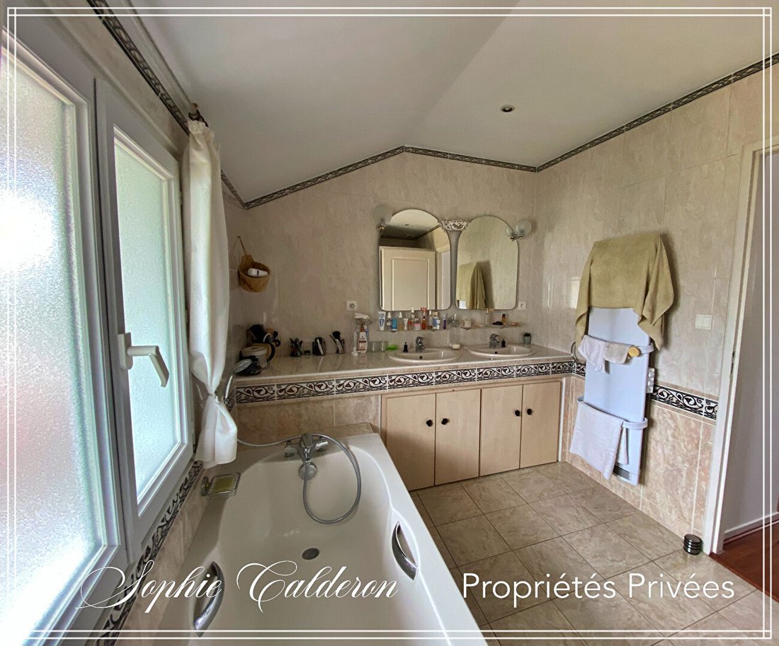 Villa in Centre Ville, Dax, France 5 - 18405877