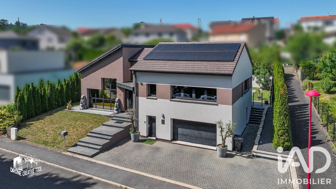 House in Gare-Gambetta-Piemont, Mont-Saint-Martin, France 2 - 18414183