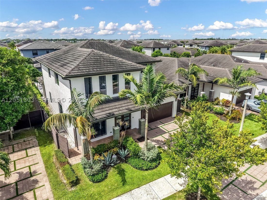 Maison à Hialeah, Floride, États-Unis 3 - 18411340