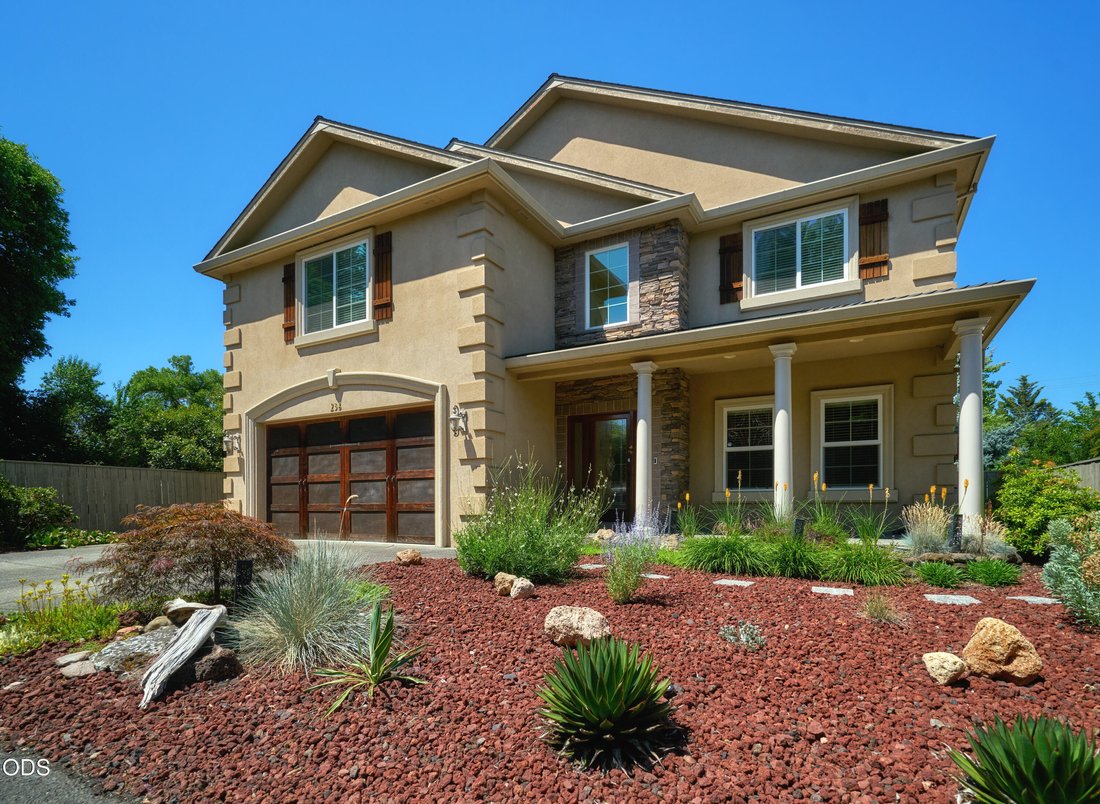 House in Medford, Oregon, United States 3 - 18411528