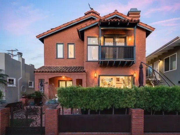 House in Signal Hill, California, United States 1 - 18392271