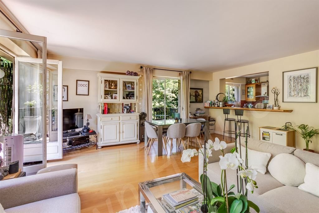 Apartment in Saint-Cloud, Ile-de-France, France 2 - 18413782