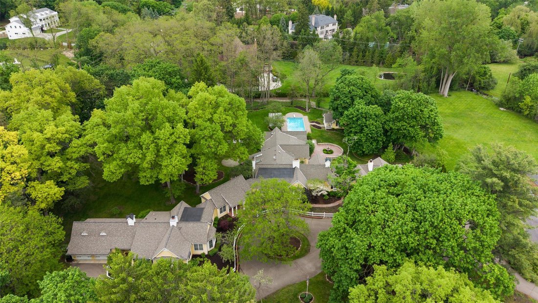 Maison à Bloomfield Hills, Michigan, États-Unis 1 - 18410396