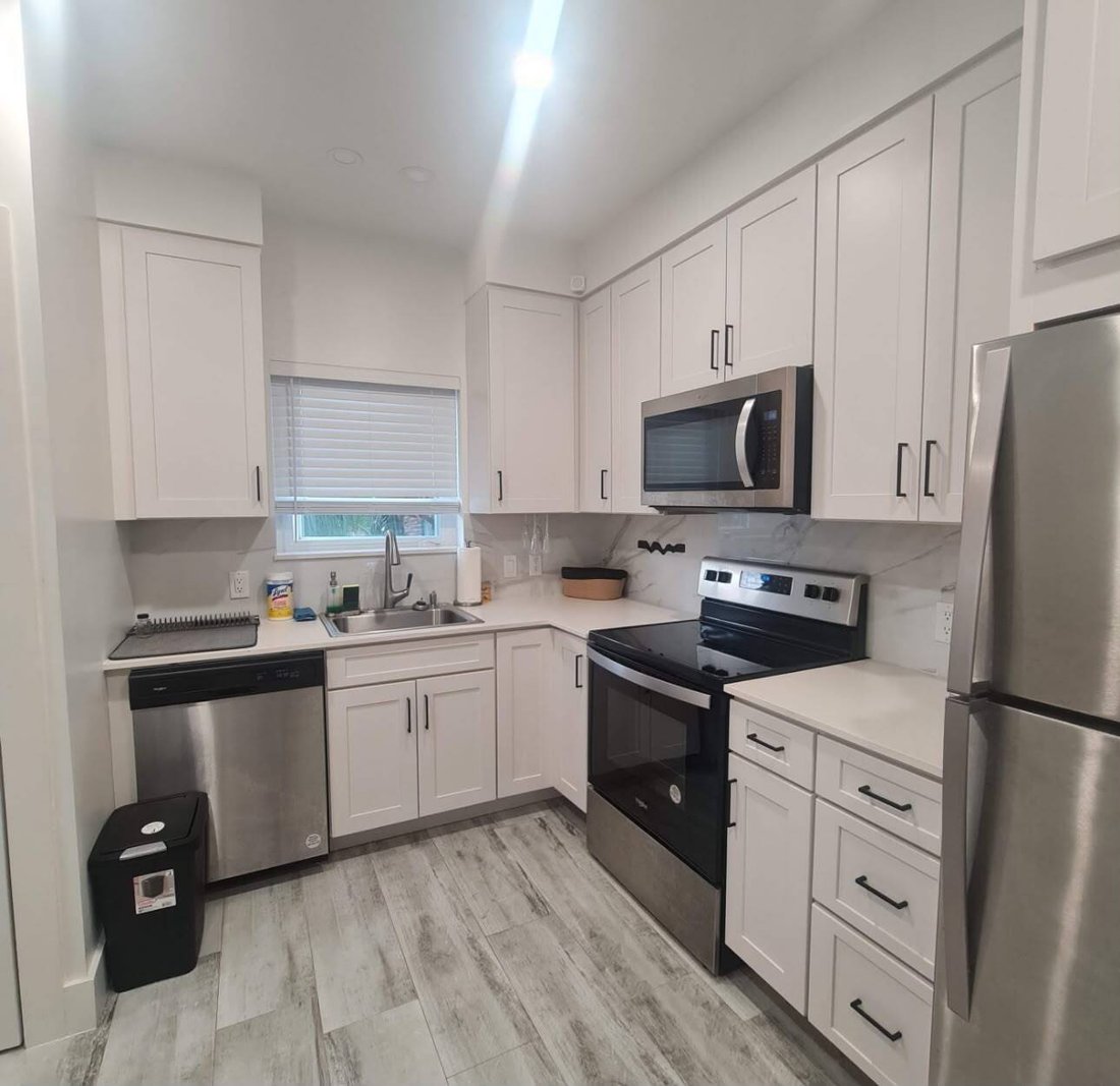 Apartment in George Town, George Town, Cayman Islands 2 - 18411142