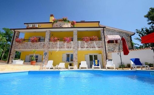 House in Višnjan, Istria County, Croatia 1