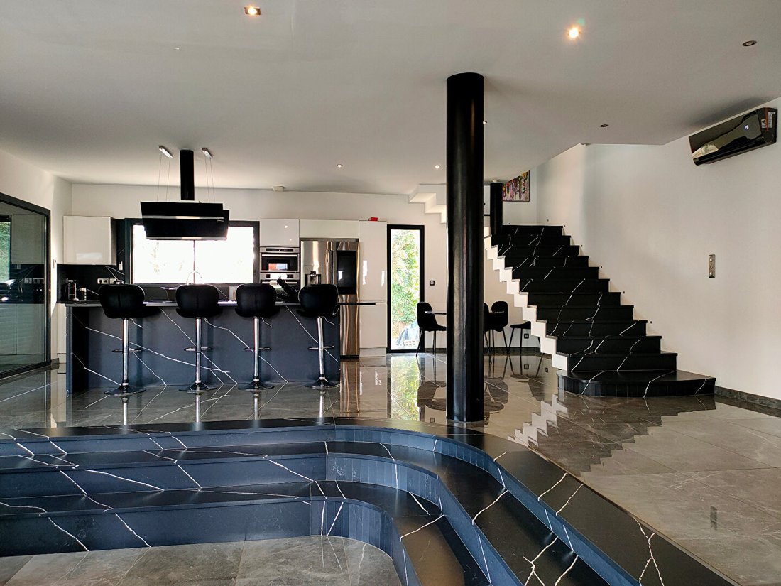 Villa in Yvrac, Nouvelle-Aquitaine, France 4 - 18405745