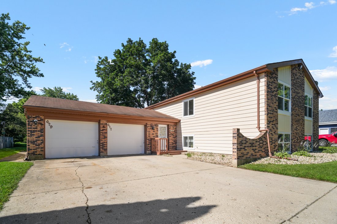 Village of Lakewood, Illinois, United States 2 - 18408444