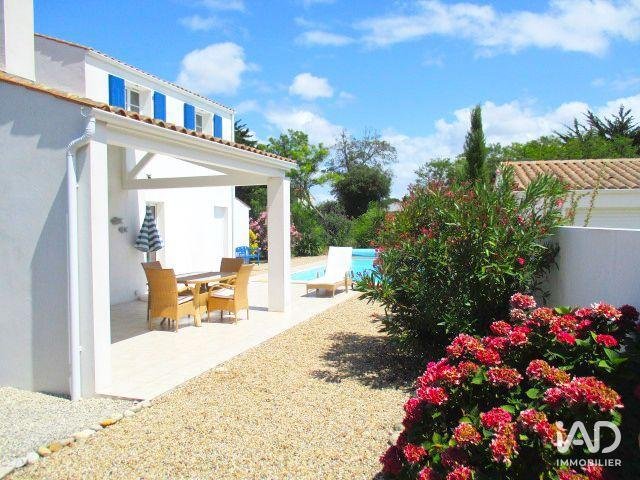 House in Saint-Georges-d'Oleron, Nouvelle-Aquitaine, France 2 - 18417707