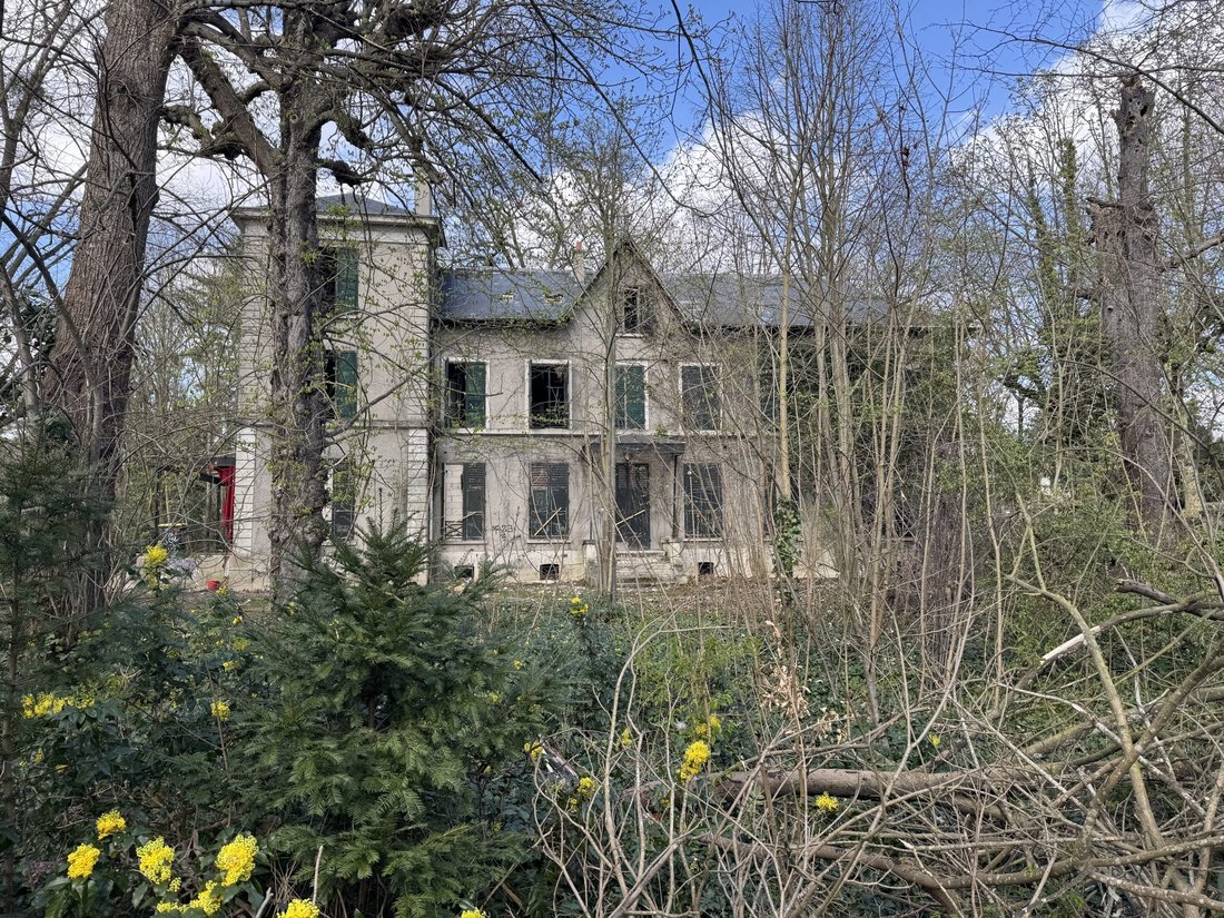 Villa in Le Vésinet, Ile-de-France, France 1 - 18415880
