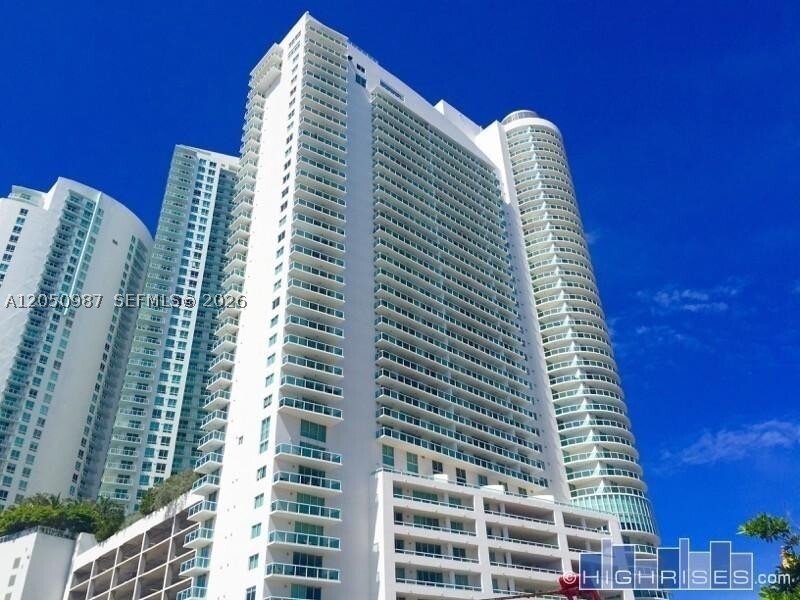 Condo in Miami, Florida, United States 1 - 18403373