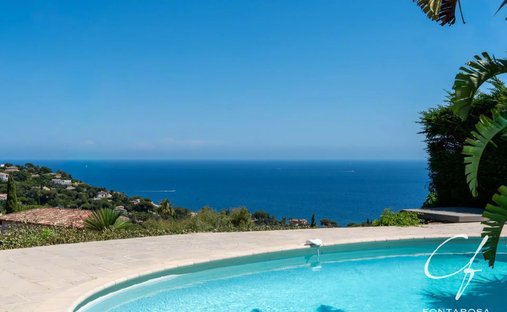 Villa in Les Issambres, Roquebrune-sur-Argens, France 1