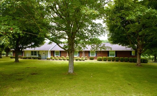 House in Cross Plains, Tennessee, United States 1