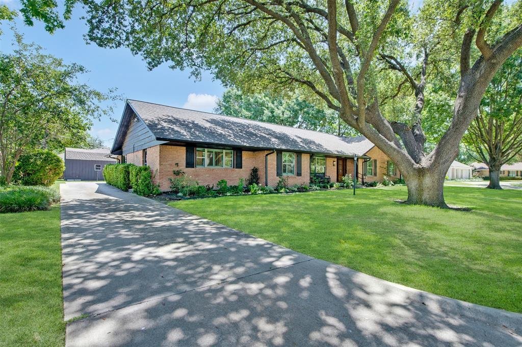 Casa a Farmers Branch, Texas, Stati Uniti 2 - 18411502