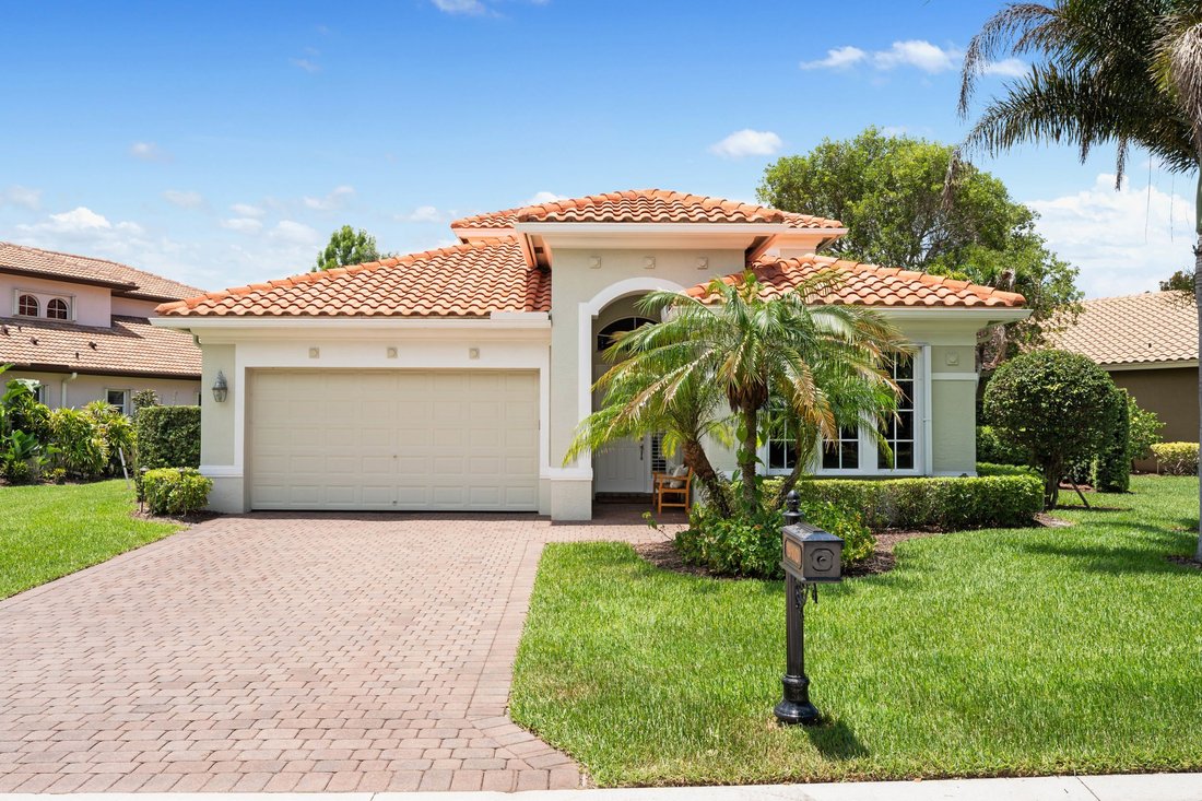 Palm City, Florida, United States 4 - 18412340