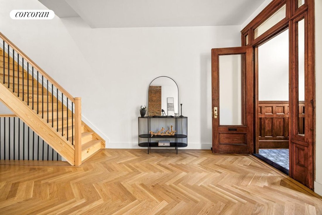 House in New York, New York, United States 4 - 16938393