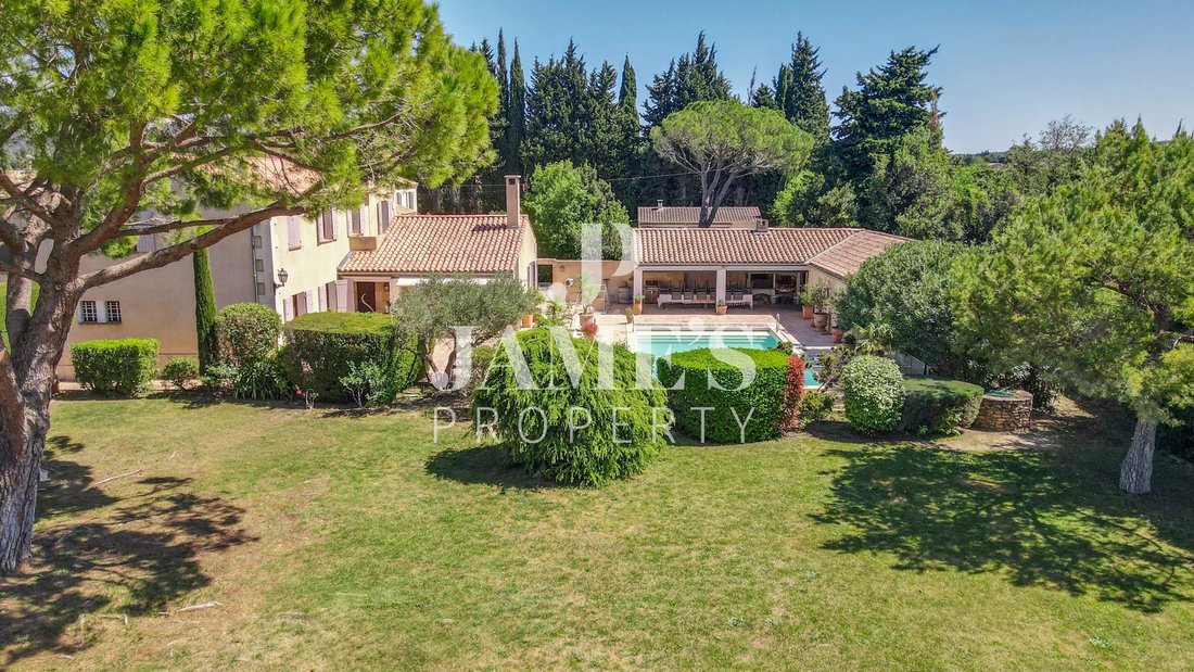 Casa a Fontvieille, Provenza-Alpi-Costa Azzurra, Francia 2 - 18406931