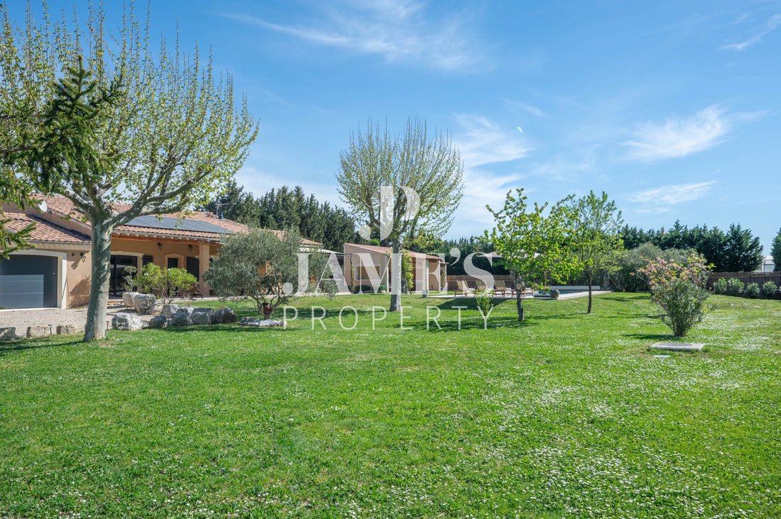 House in Graveson, Provence-Alpes-Côte d'Azur, France 5 - 18406973