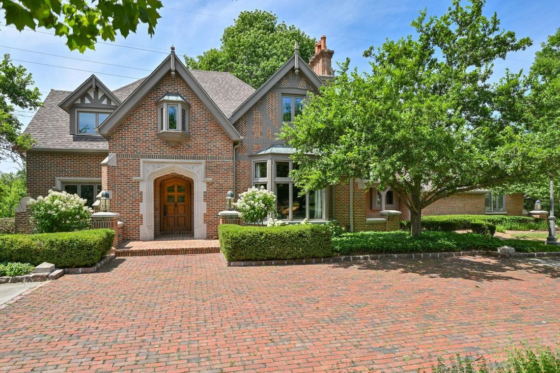 House in Brookfield, Wisconsin, United States 2 - 18407201