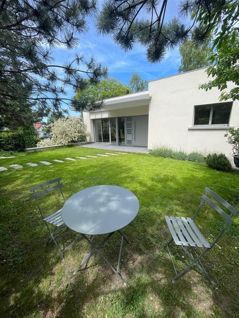 House in Gressets-Centre-Garenne-Bechevet, La Celle-Saint-Cloud, France 1 - 18413778