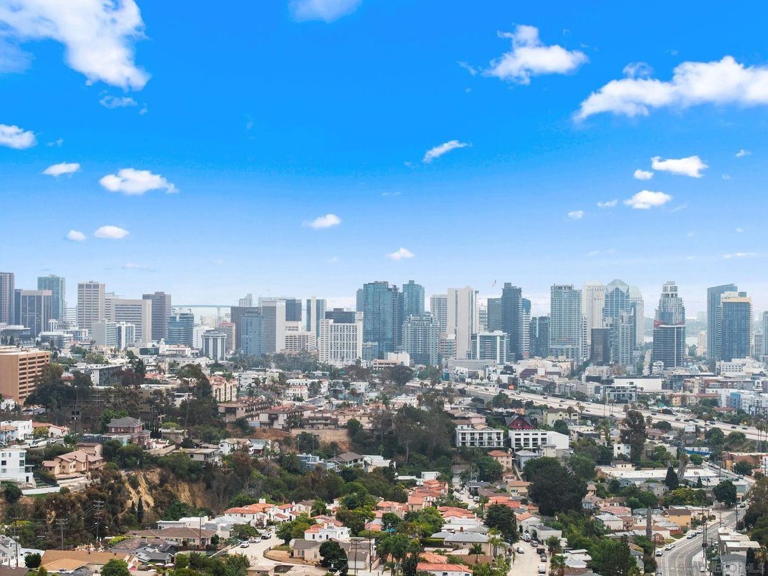 San Diego, California, United States 2 - 18408303