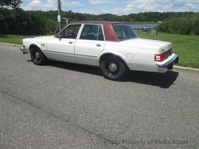 Plymouth Gran Fury in Calverton, NY, United States 5 - 18415016