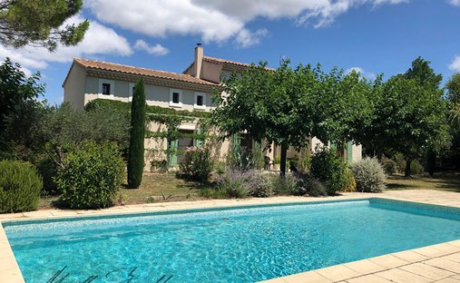 Villa in Saint-Rémy-de-Provence, Provence-Alpes-Côte d'Azur, France 1