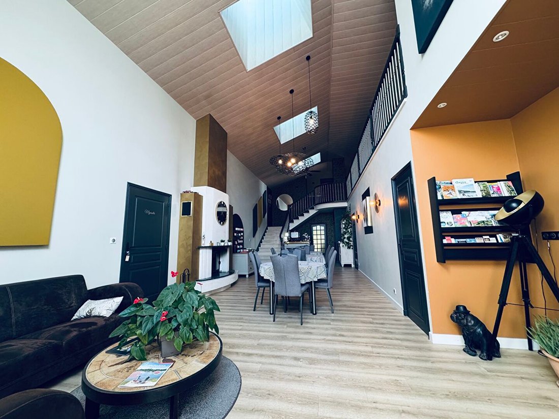 Villa in Chemille-en-Anjou, Pays de la Loire, France 2 - 18405400