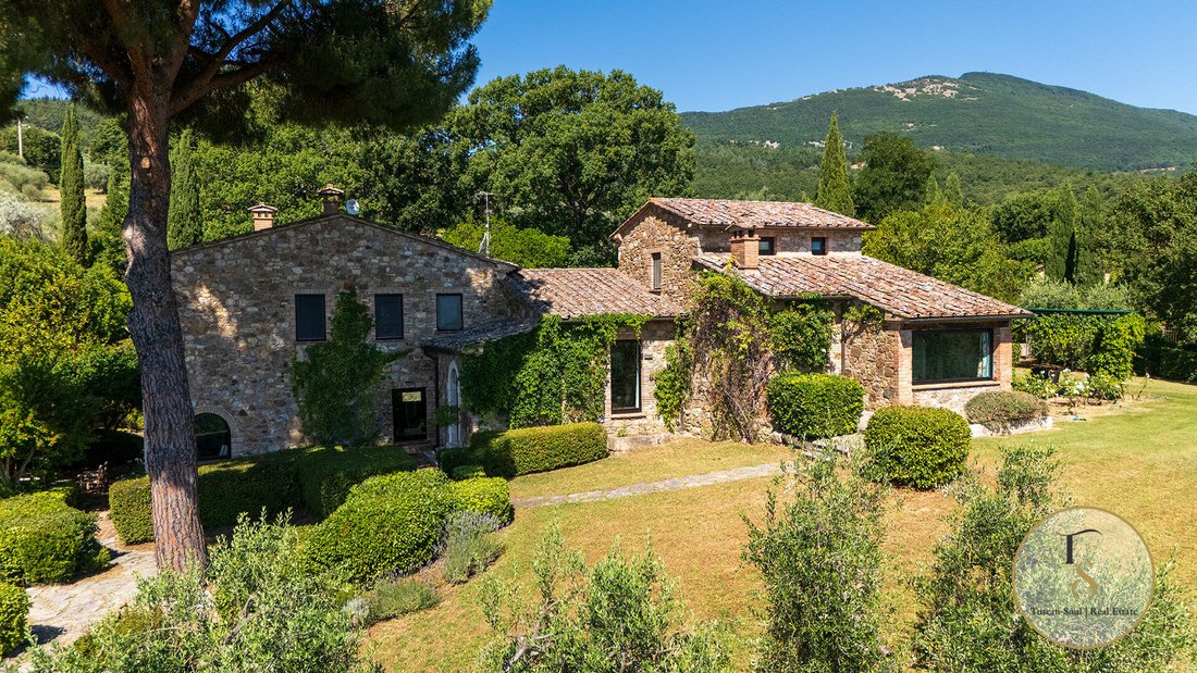 Country House in Siena, Tuscany, Italy 2 - 18413983
