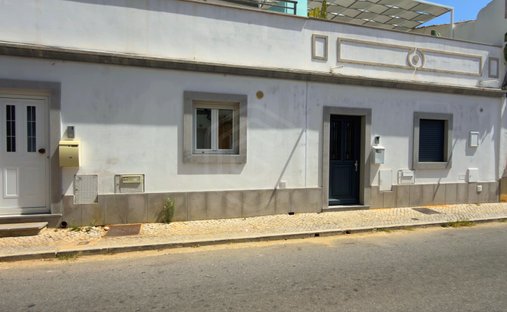 House in Faro (Se e Sao Pedro), Algarve, Portugal 1