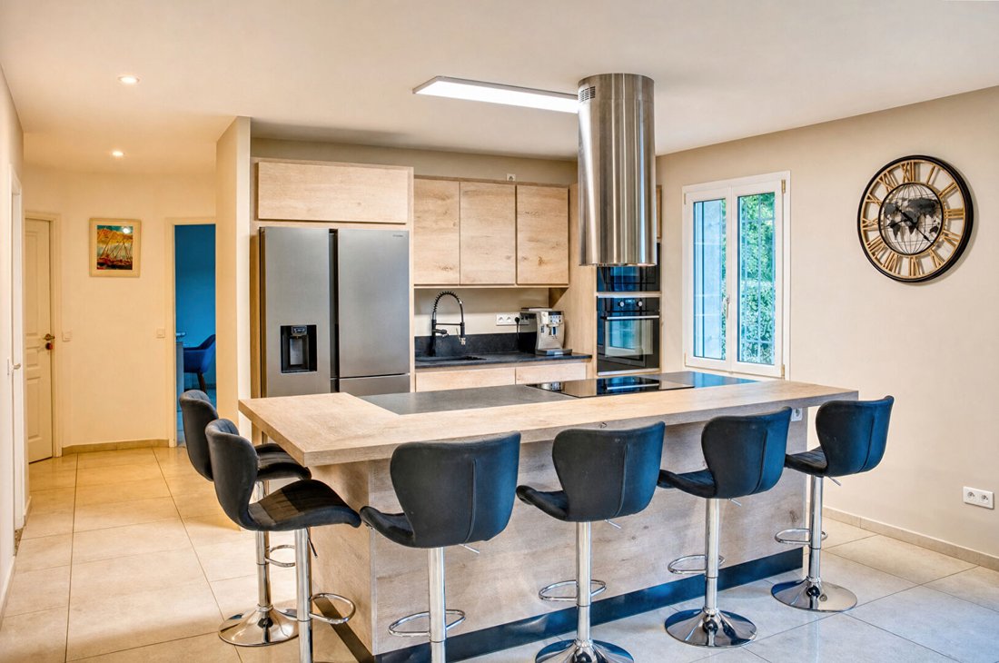 Villa in Sud Sud, Saint-Maximin-la-Sainte-Baume, France 4 - 18409567