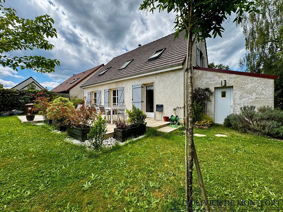 House in Montfort-l'Amaury, Ile-de-France, France 3 - 18407533