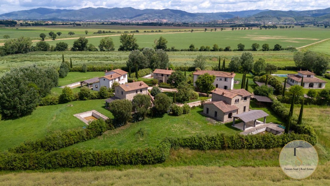 Villa in Center, Cortona, Tuscany 2 - 18413990