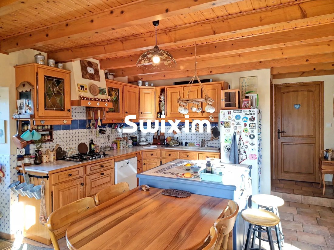 Estate in Thusy, Auvergne-Rhône-Alpes, France 5 - 18416796