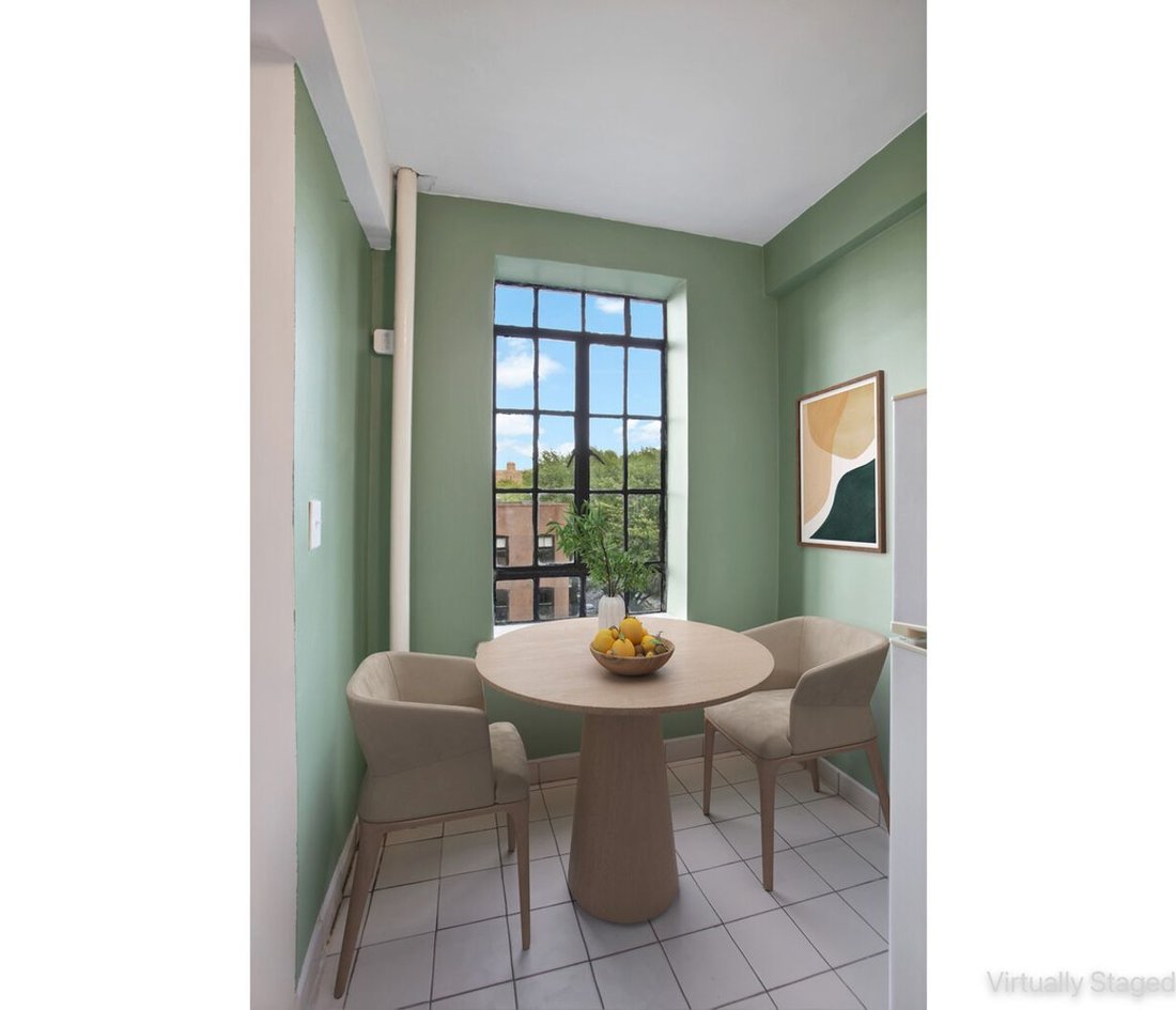 Co Op in New York, New York, United States 4 - 18347667