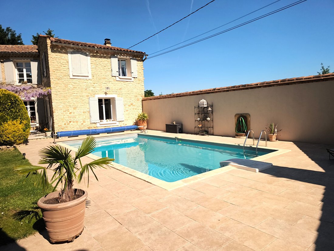 Villa in Aubignan, Provence-Alpes-Côte d'Azur, France 2 - 18406035