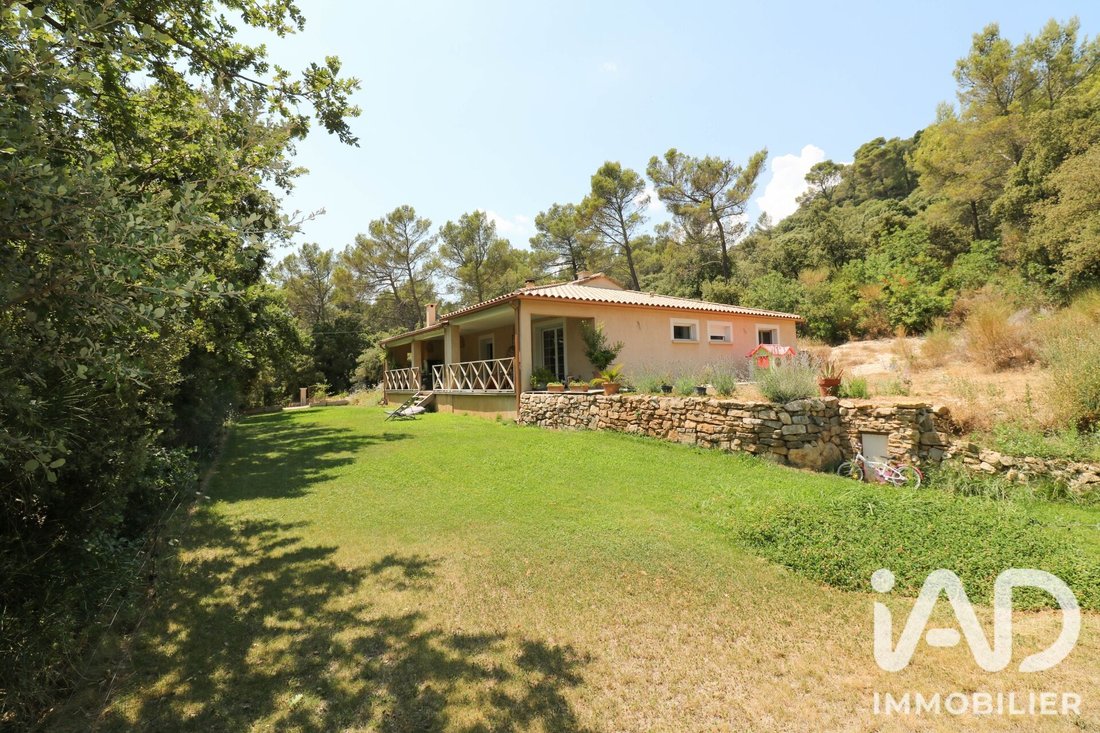 House in La Roquebrussanne, Provence-Alpes-Côte d'Azur, France 1 - 18417755