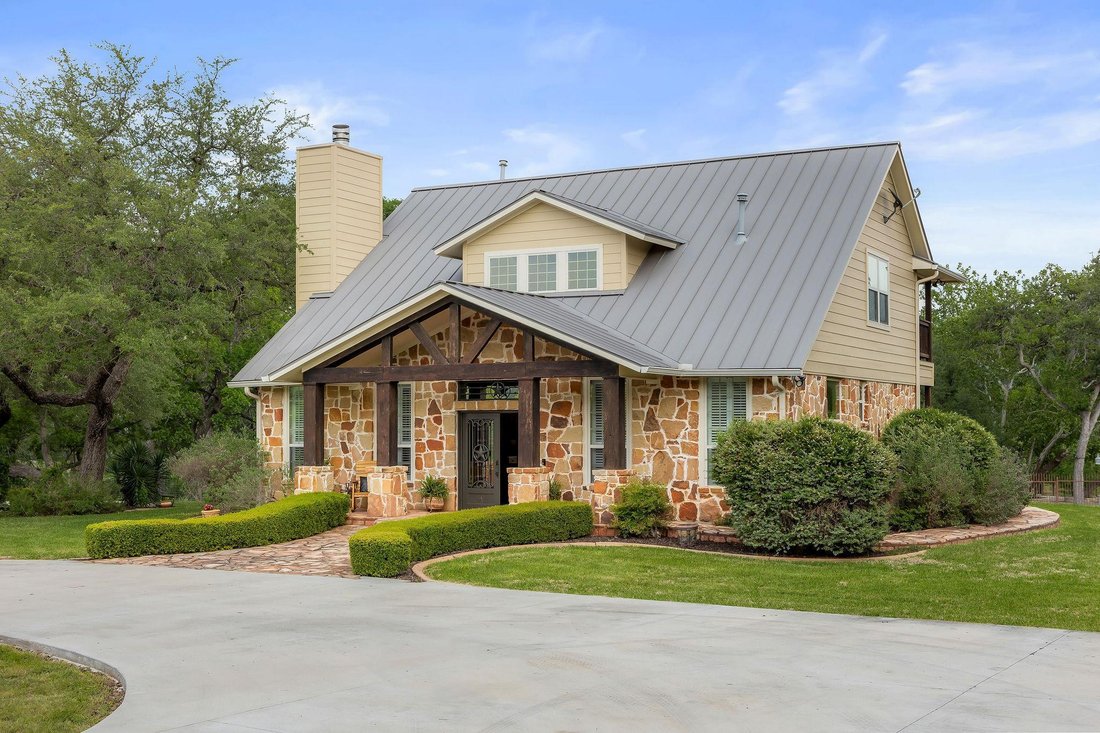 House in Uvalde, Texas, United States 3 - 18414856