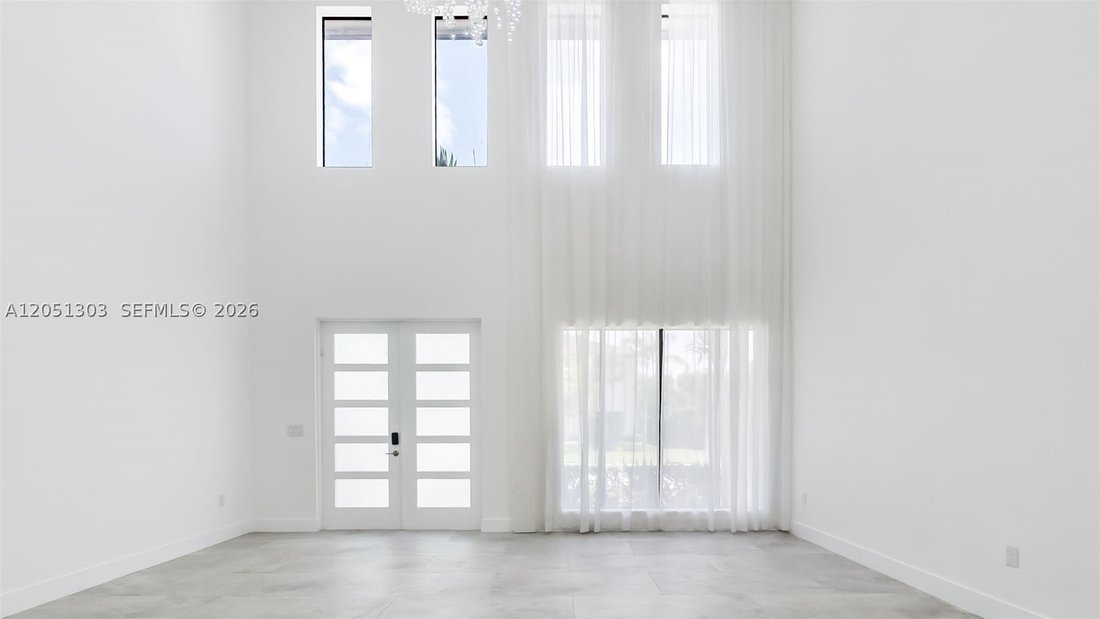 House in Hialeah, Florida, United States 4 - 18411340