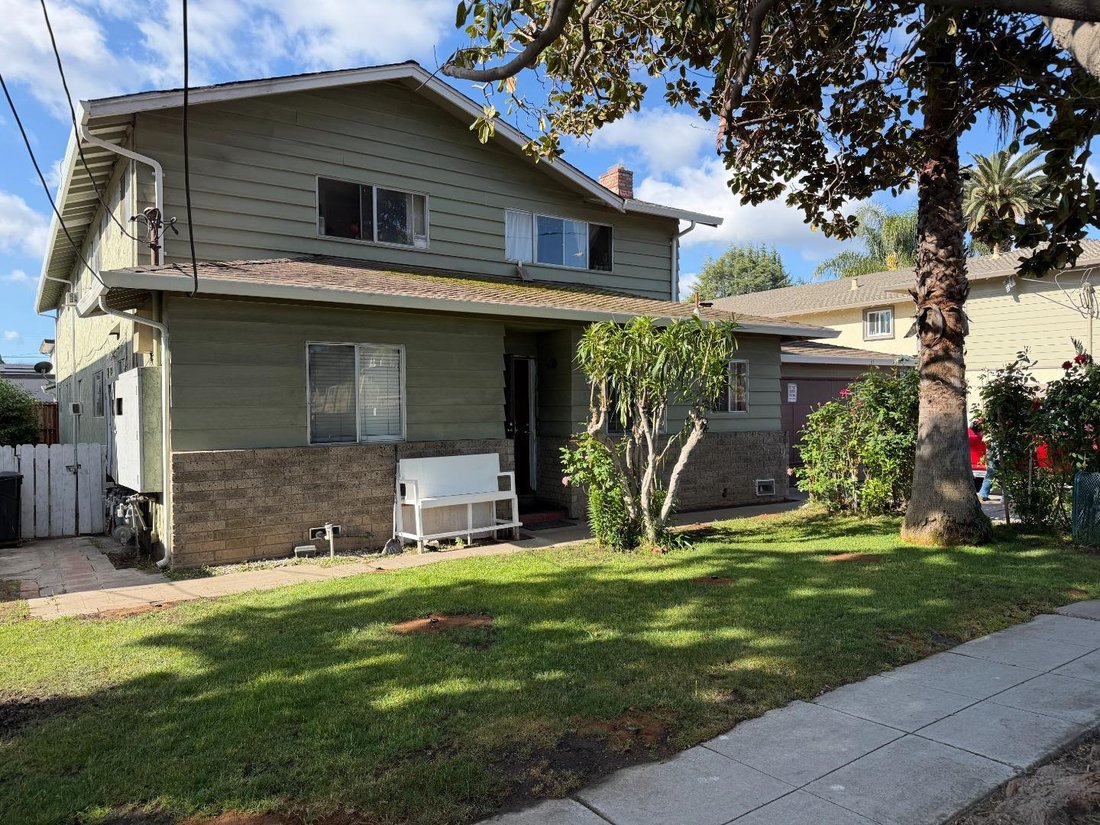 Sunnyvale, California, United States 3 - 18407589