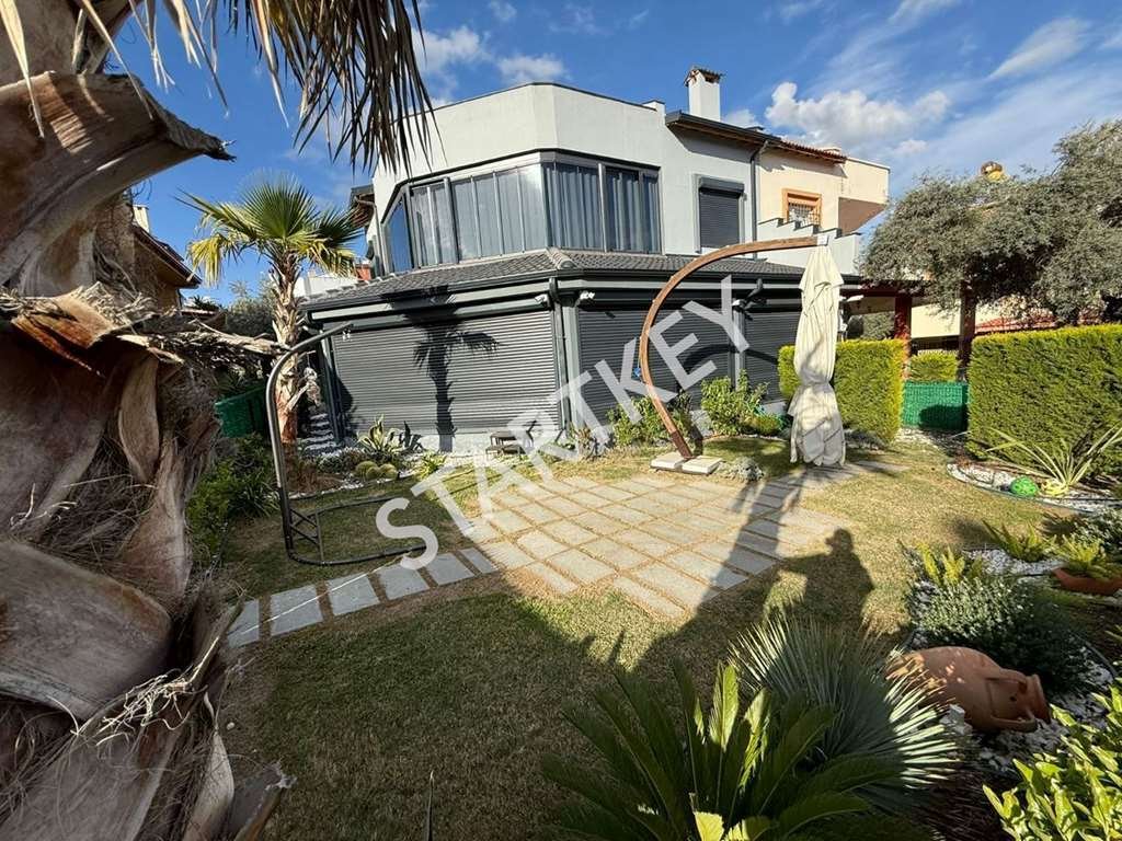 Villa in Kuşadası, Aydın, Turkey 1 - 18413619