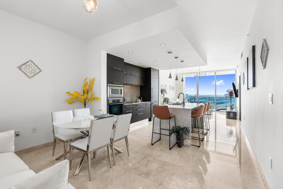 Condo in Miami, Florida, United States 1 - 18412046