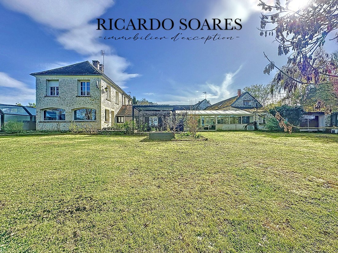 Villa in Senlis, Hauts-de-France, France 1 - 18405362