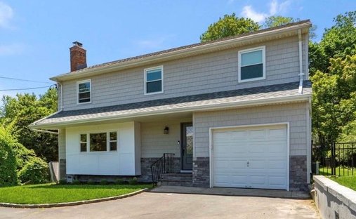 House in Halesite, New York, United States 1