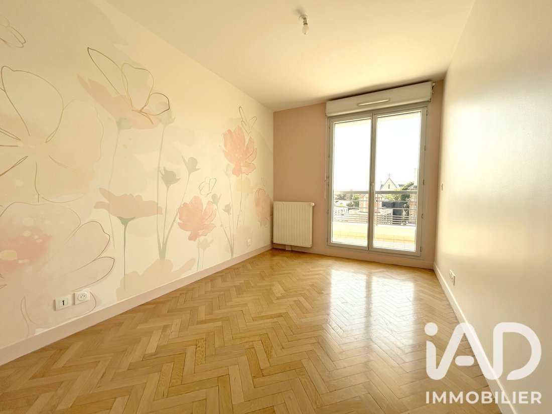 Apartment in Montreuil, Versailles, France 5 - 18414171