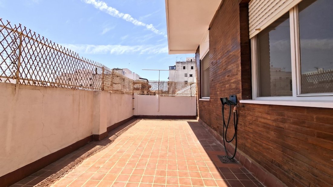 Penthouse in Los Remedios, Seville, Spain 1 - 18407839