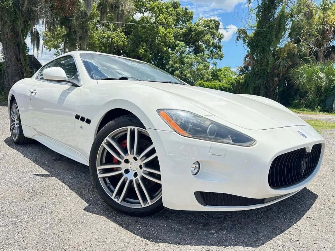 Coupe in Orlando, FL, United States 1 - 15282697
