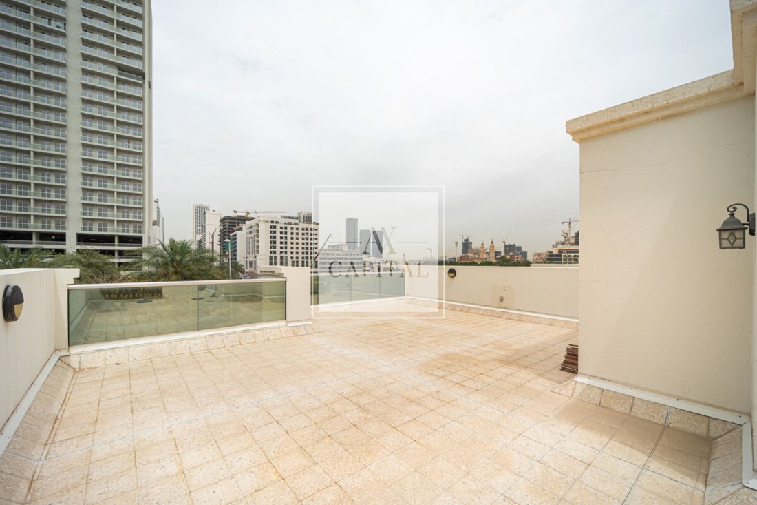 Villa in Jumeirah Beach Residence, Dubai, United Arab Emirates 5 - 18413974