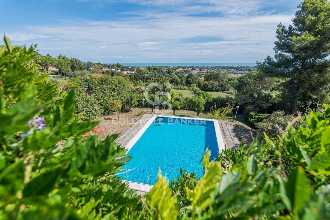 Villa in Misano Adriatico, Emilia-Romagna, Italy 4 - 18410272