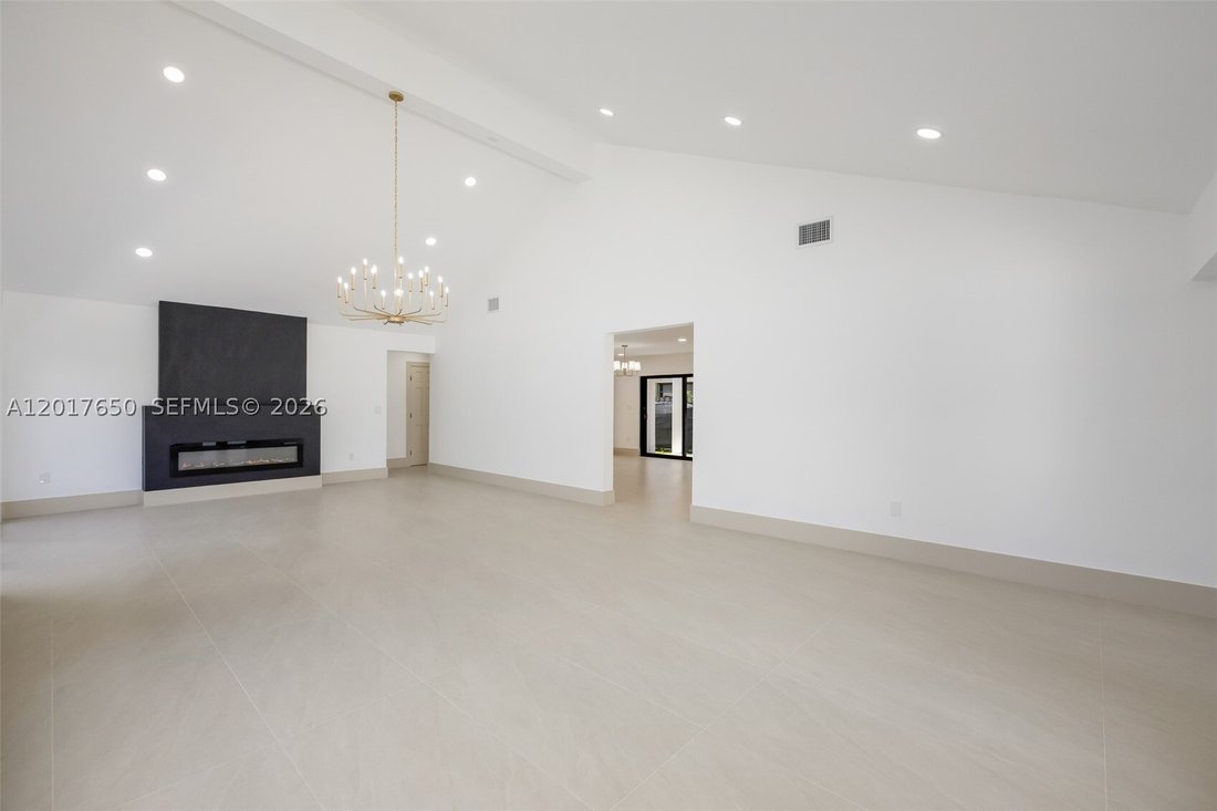 House in Miami, Florida, United States 3 - 17909848